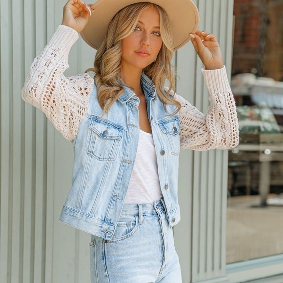 VICI Jasper Light Wash Cropped Denim Jacket Crochet Knit Sleeves Medium 8-10 - Picture 13 of 13